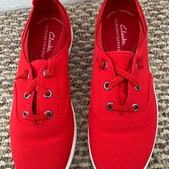Clarks Red Sneakers - Picture 4 of 11